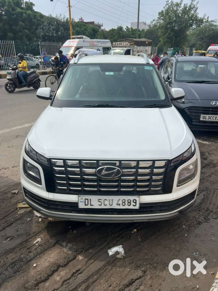 Hyundai Venue Petrol 2022