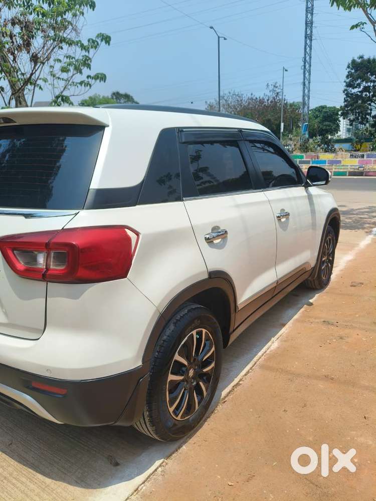 Maruti Suzuki Brezza 1.5 Zxi Plus Smart Hybrid, 2022, Petrol