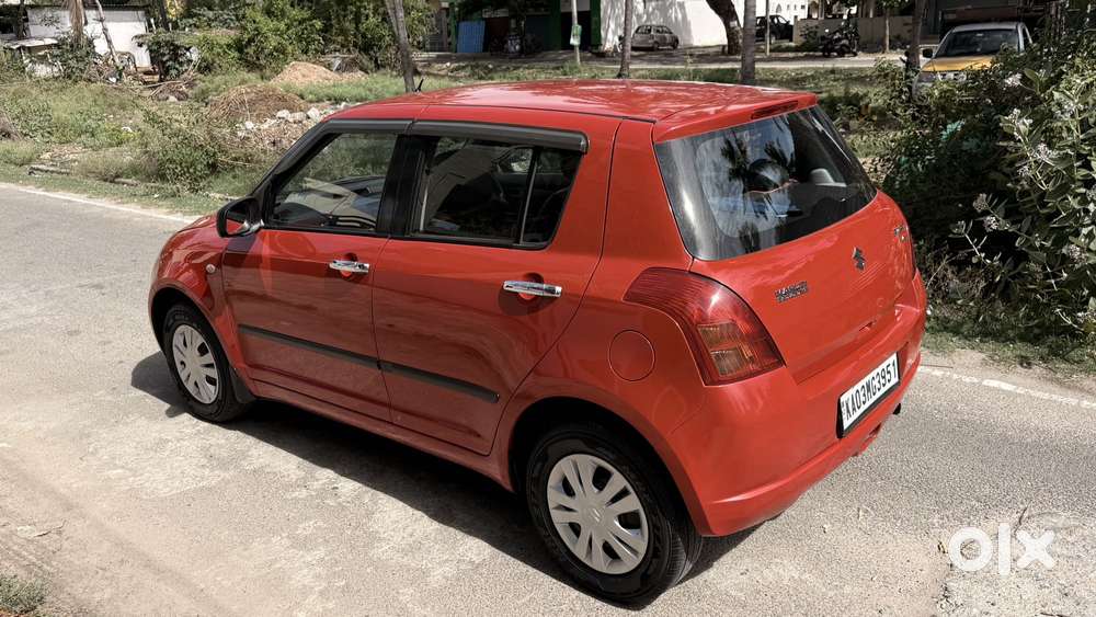Maruti Suzuki Swift Vxi + Manual, 2006, Petrol