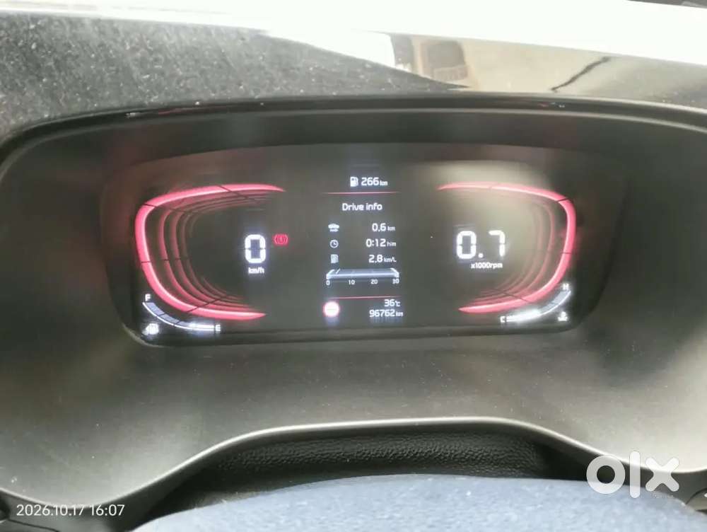 Kia Carens 2022 Diesel 96000 Km Driven