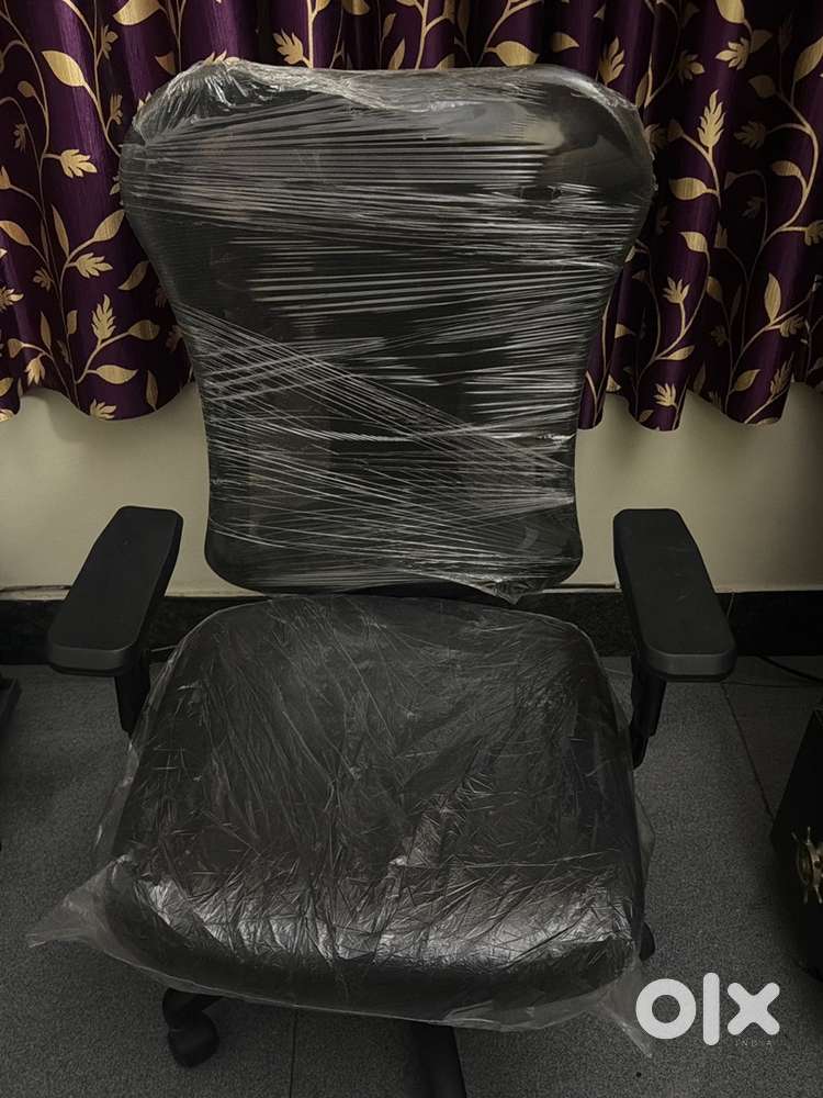 Brand-new, unused rolling chair