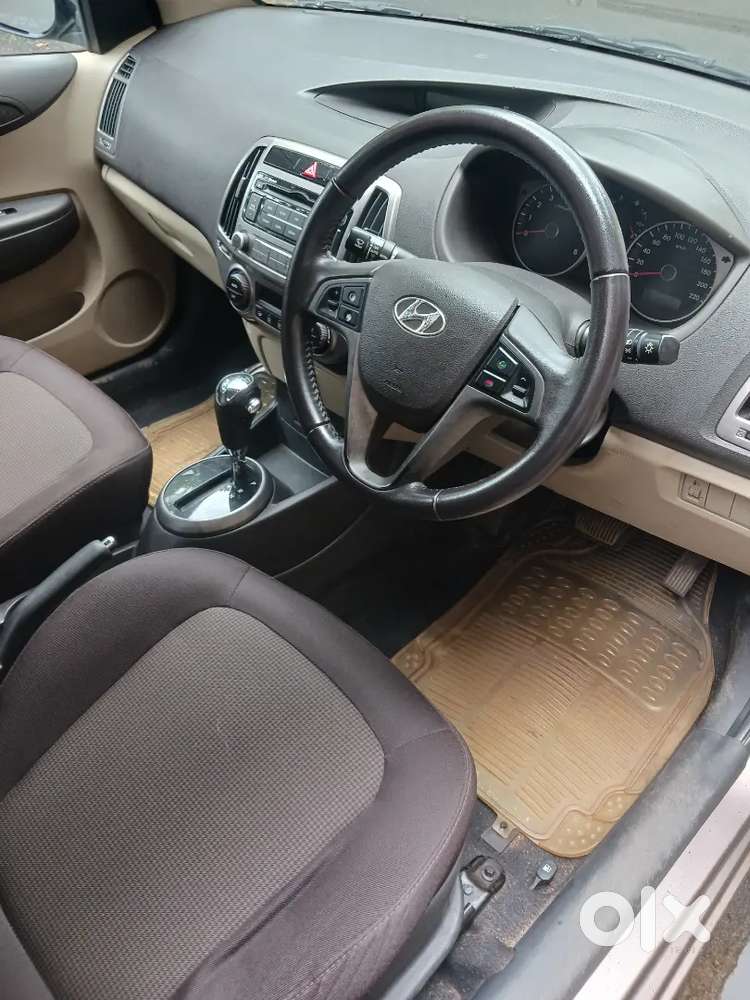 Hyundai I20 Sportz Automatic Petrol 2012