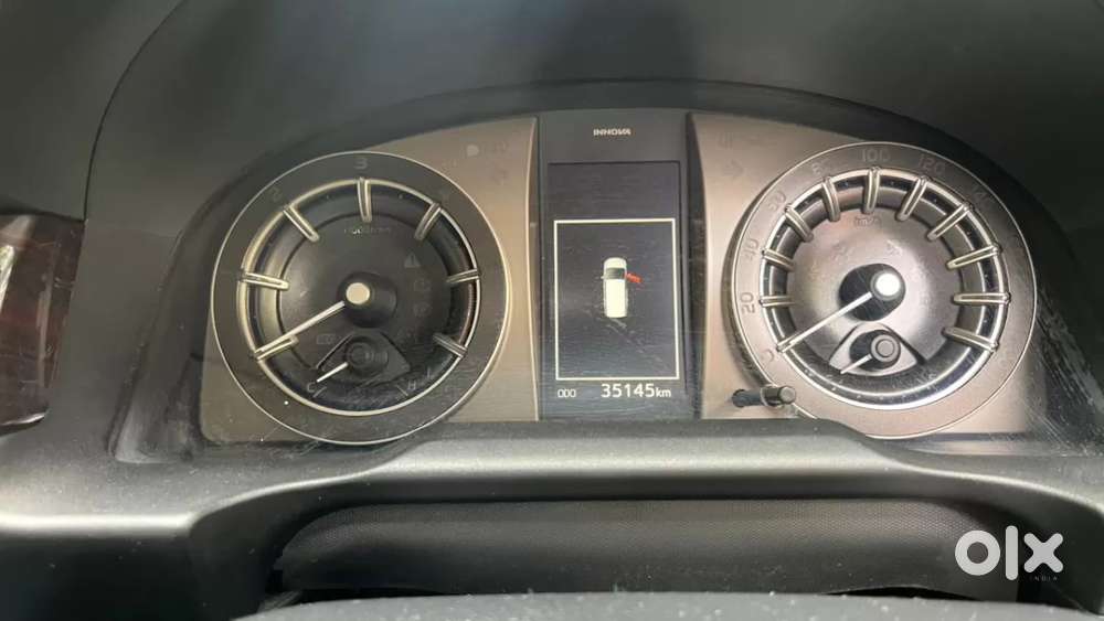 Toyota Innova Crysta [2020-ongoing] 2.4 Vx 8 Str, 2024, Diesel