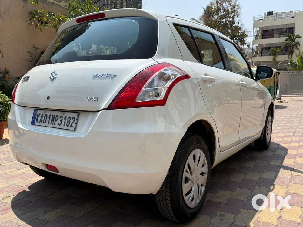 Maruti Suzuki Swift Vxi, 2016, Petrol