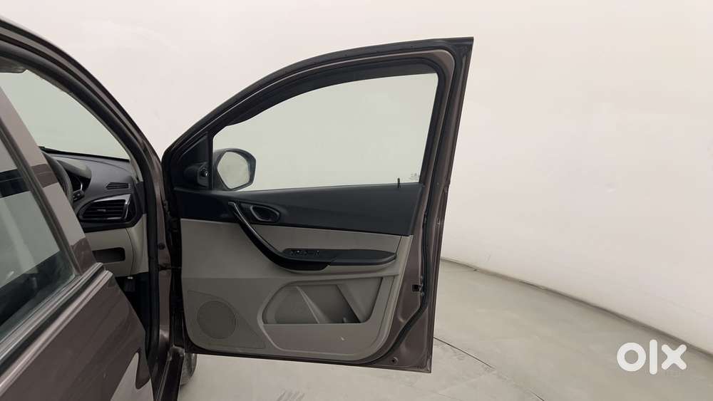 Tata Tiago 1.2 Revotron Xt, 2019, Petrol