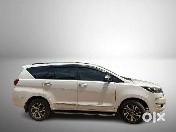 Toyota Innova Crysta 2.4g( Gx+ Mt), 2024, Diesel