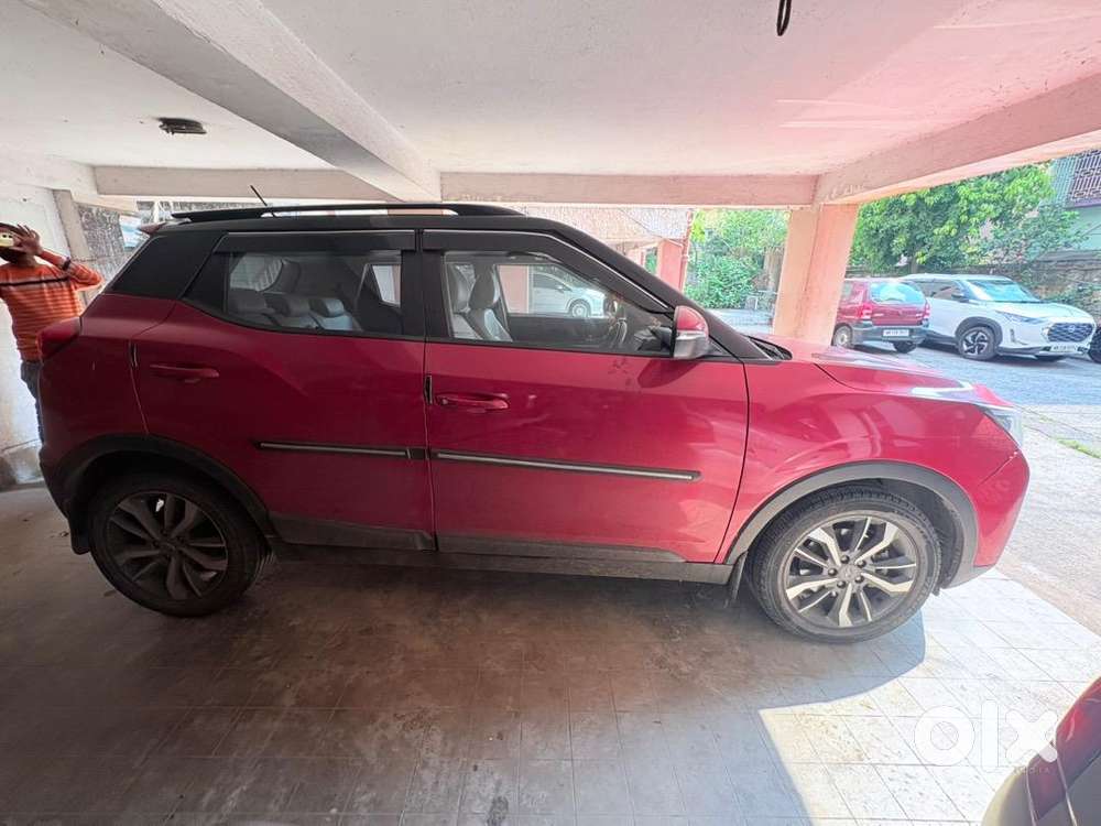 Mahindra Xuv300 2020 Petrol Well Maintained