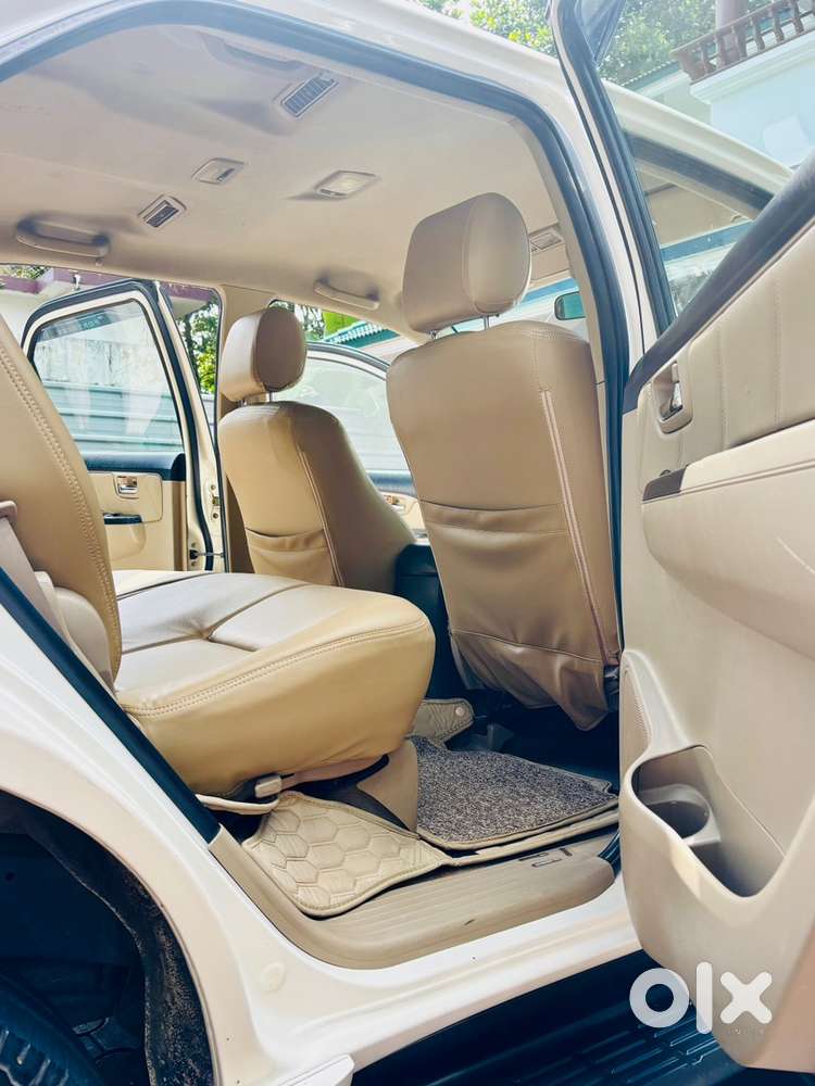 Toyota Fortuner 2015 Diesel 142 Km Driven