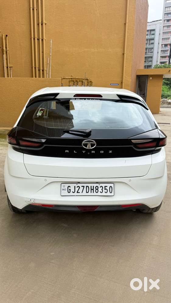 Tata Altroz Cng & Hybrids Well Maintained