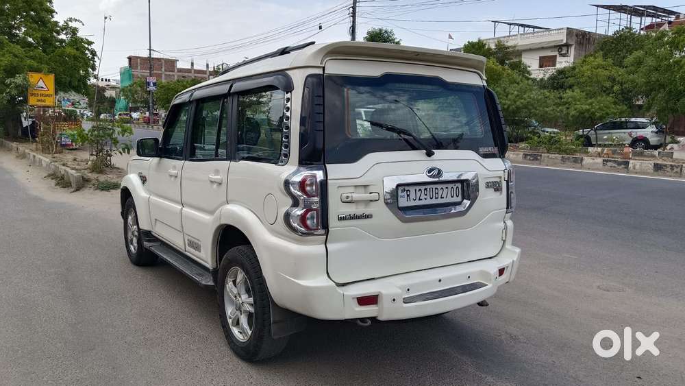 Mahindra Scorpio S10, 2016, Diesel