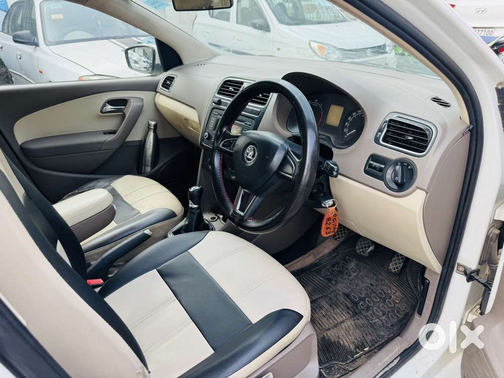 Skoda Rapid 1.6 Mpi Ambition, 2015, Petrol