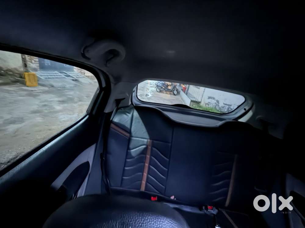 Tata Tiago Petrol 2018