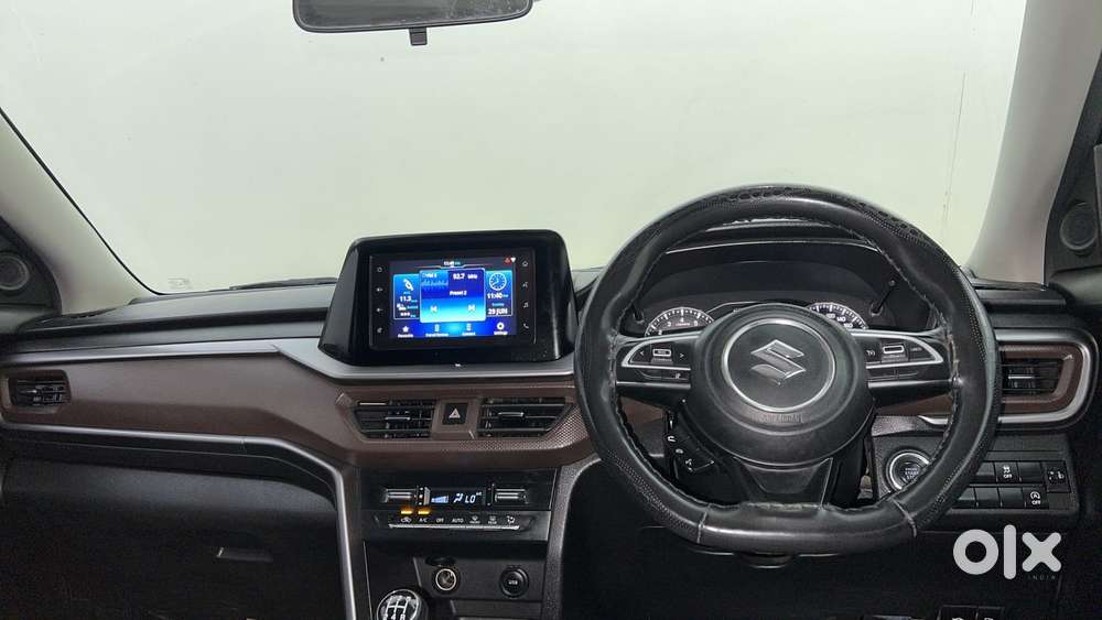 Maruti Suzuki Brezza 1.5 Zxi Smart Hybrid Dual Tone, 2023, Petrol