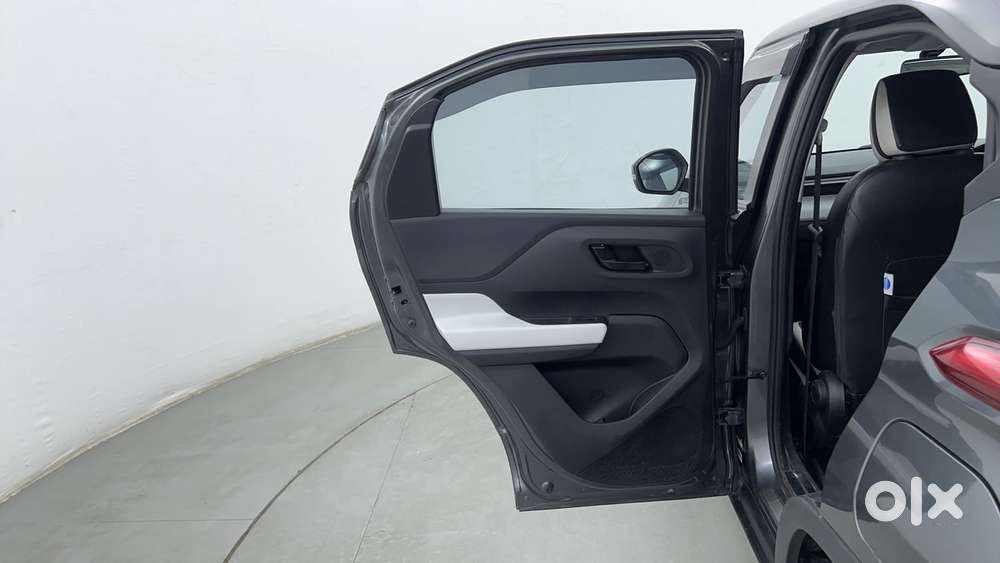 Tata Punch 1.2 Revotron Accomplished Dazzle Pack Amt, 2023, Petrol