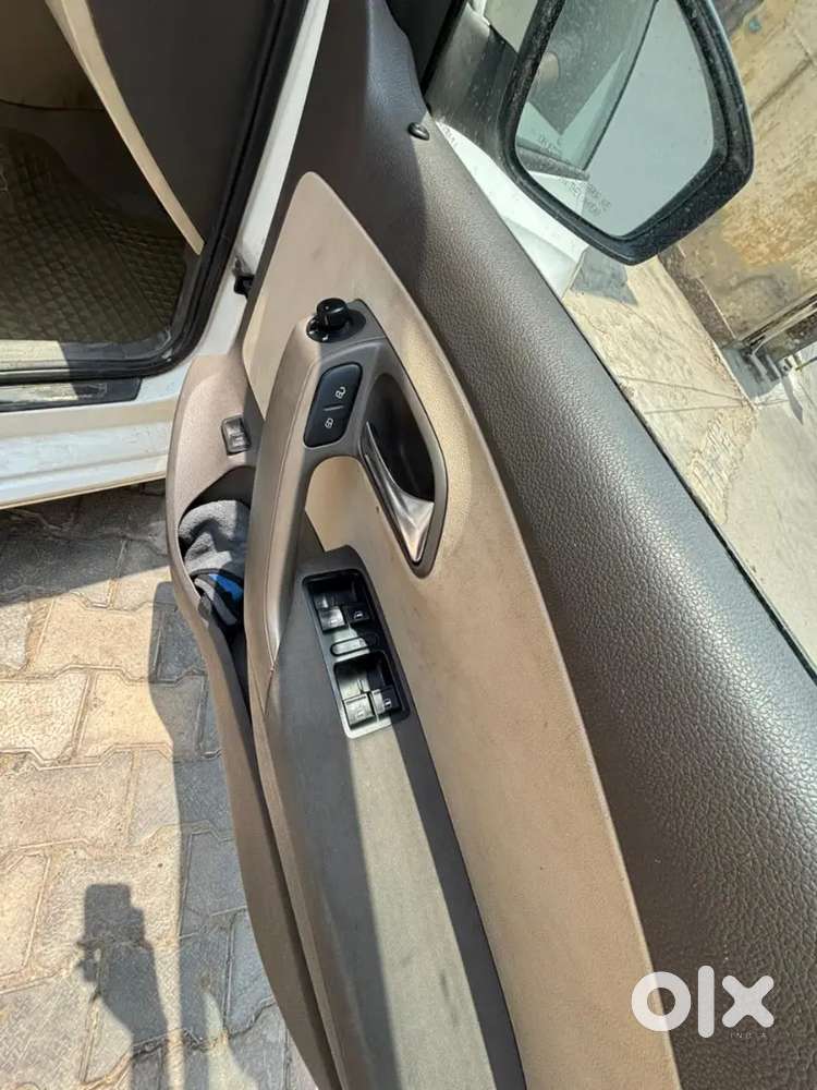 Volkswagen Vento 2012 Petrol 75000 Km Driven