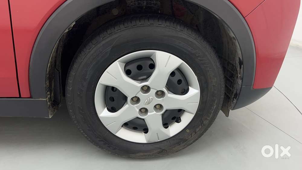 Mahindra Xuv300 1.2 W6 Amt Petrol, 2021, Petrol