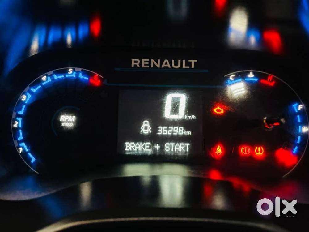 Renault Triber 1.0 Rxz Dual Tone, 2023, Petrol