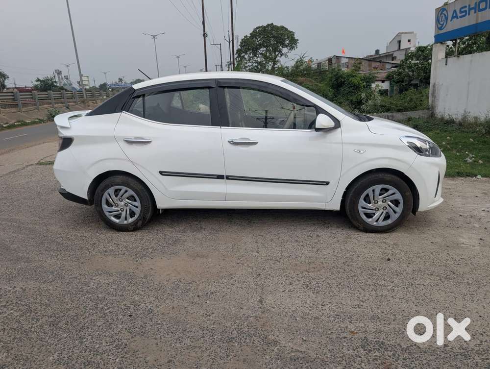 Hyundai Aura 1.2 E Petrol Mt, 2022, Petrol