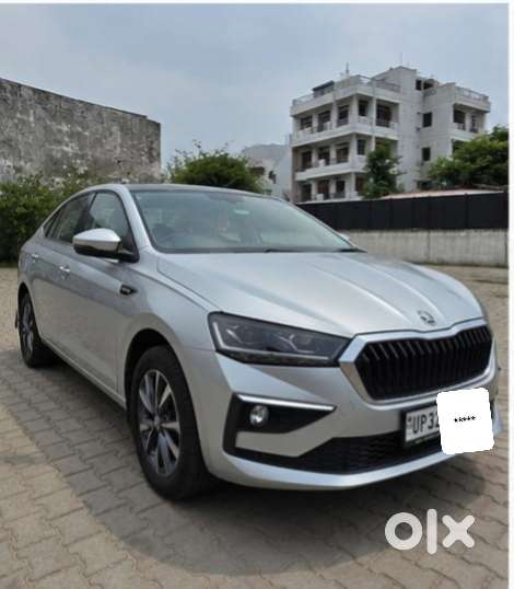 Skoda Slavia 1.0 Tsi Style At, 2023, Petrol
