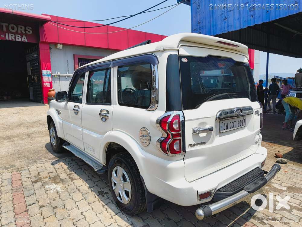 Mahindra Scorpio S3, 2018