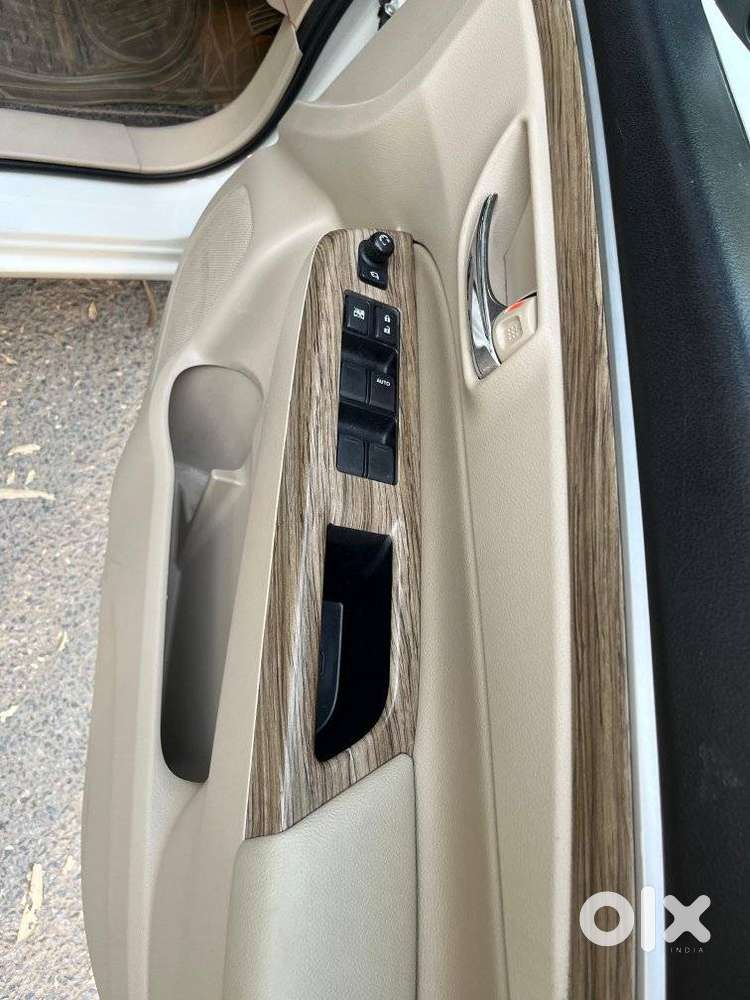 Maruti Suzuki Ciaz 1.5 Alpha Shvs Amt, 2022, Petrol