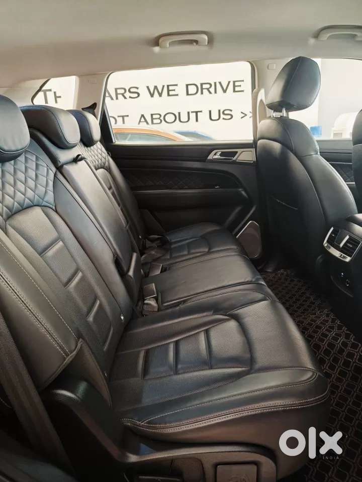 Mahindra Alturas G4, 2022, Diesel