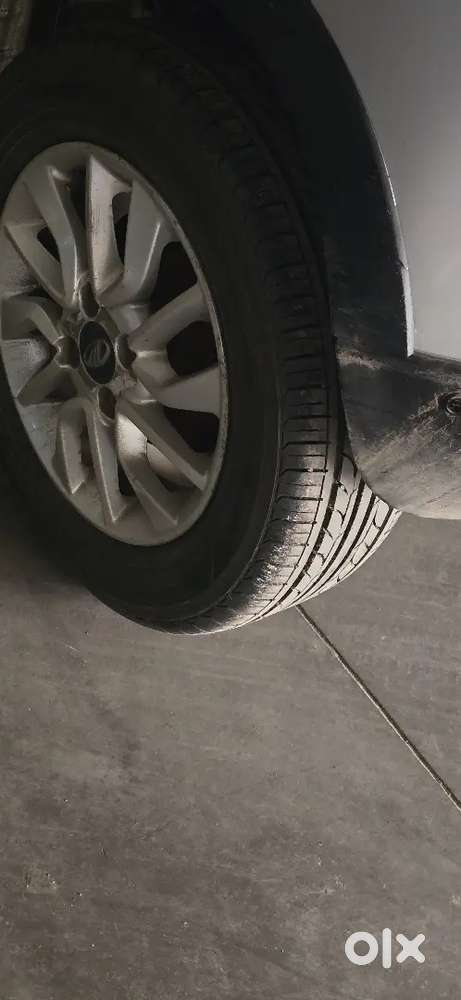 Mahindra Kuv 100 2016