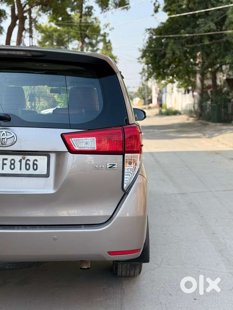 Toyota Innova Crysta 2.8 Zx At, 2017, Diesel