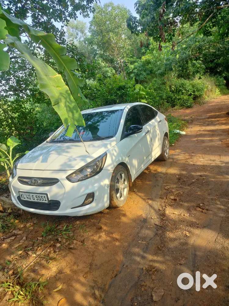 Hyundai Fluidic Verna 2012
