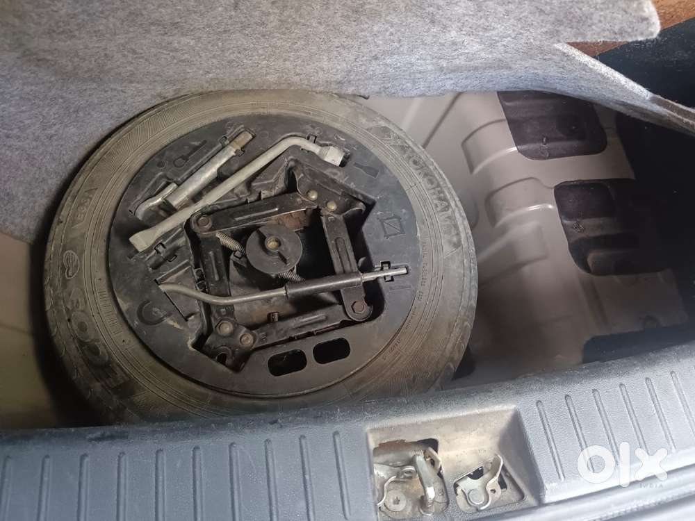 Mahindra Kuv100 K-8 Top Model (6seater)