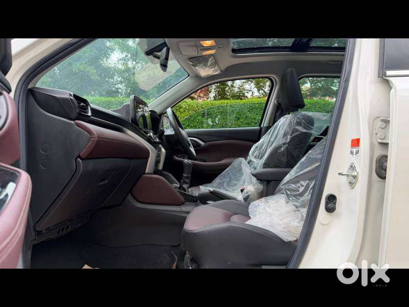 Maruti Suzuki Grand Vitara 1.5 Alpha Smart Hybrid, 2026, Petrol