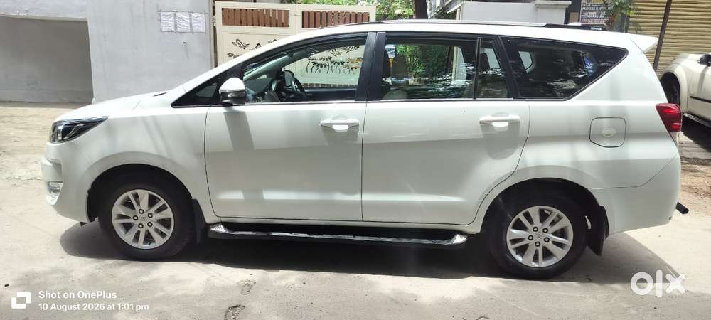 Toyota Innova Crysta 2.4 G Plus Mt 8 Str, 2024, Diesel