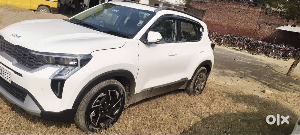 Showroom Condition Sunroof Automatic Climate Tuchscreen Etc