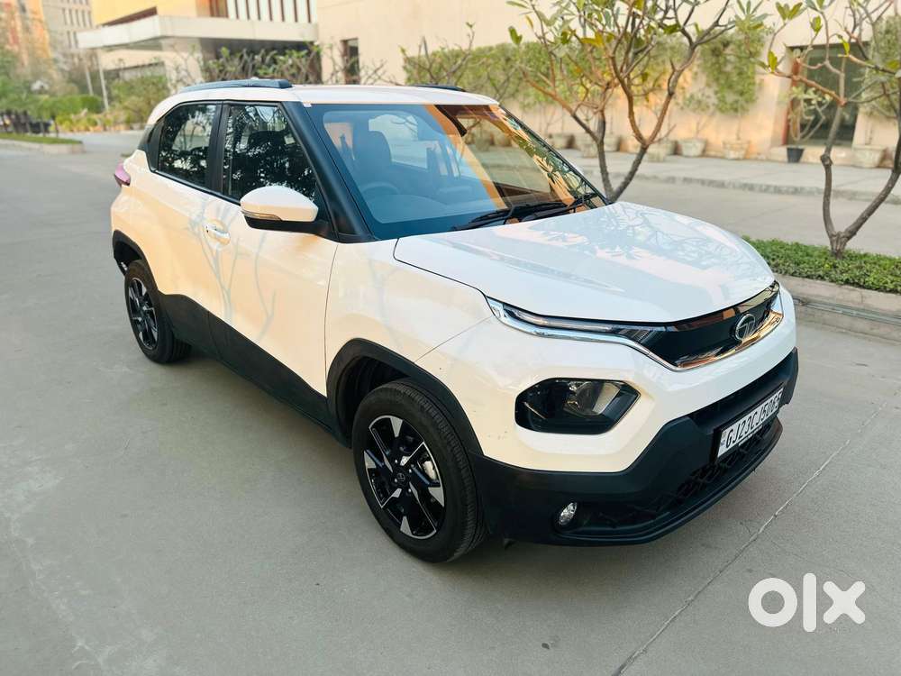 Tata Punch Accomplished Dazzle Amt Sunroof, 2026, Cng & Hybrids