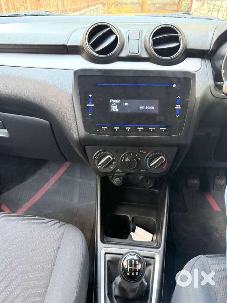 Maruti Suzuki Swift Vxi + Manual, 2022, Petrol