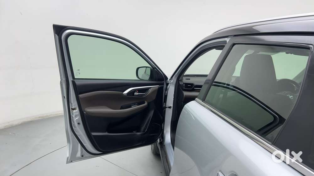 Toyota Urban Cruiser Hyryder V Hybrid Aero Edition, 2023