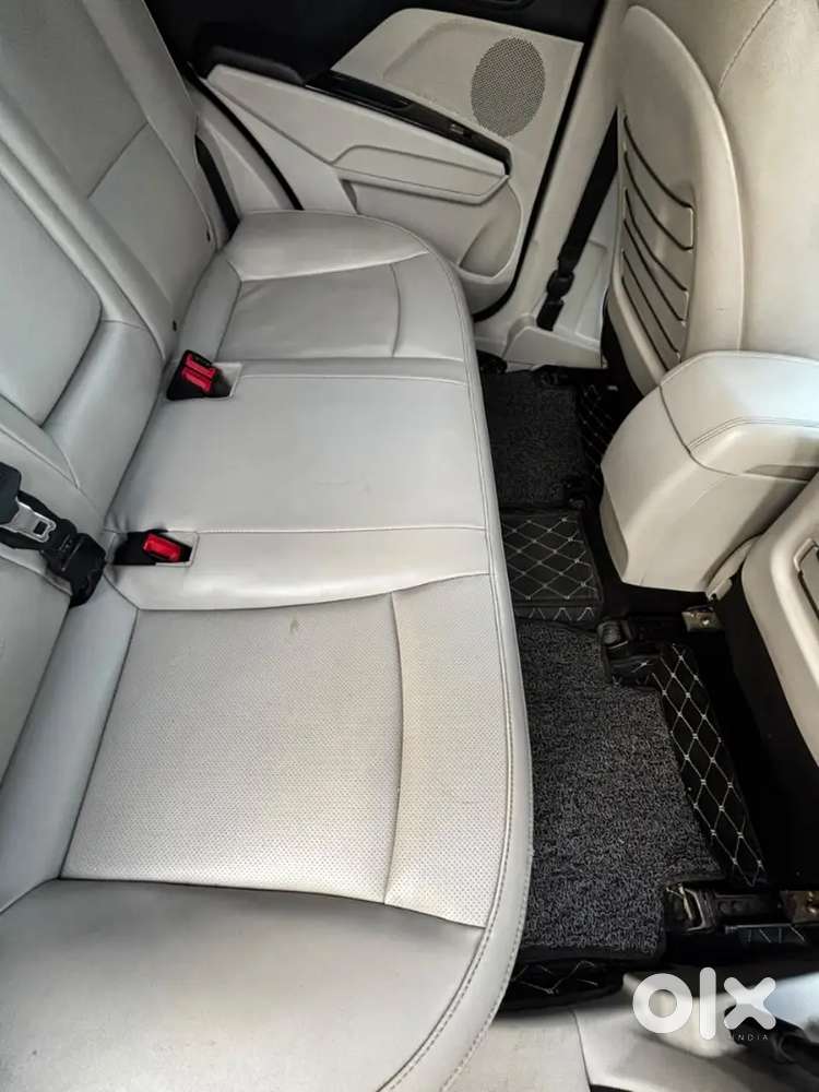 Mahindra Xuv300 2019 Diesel Well Maintained