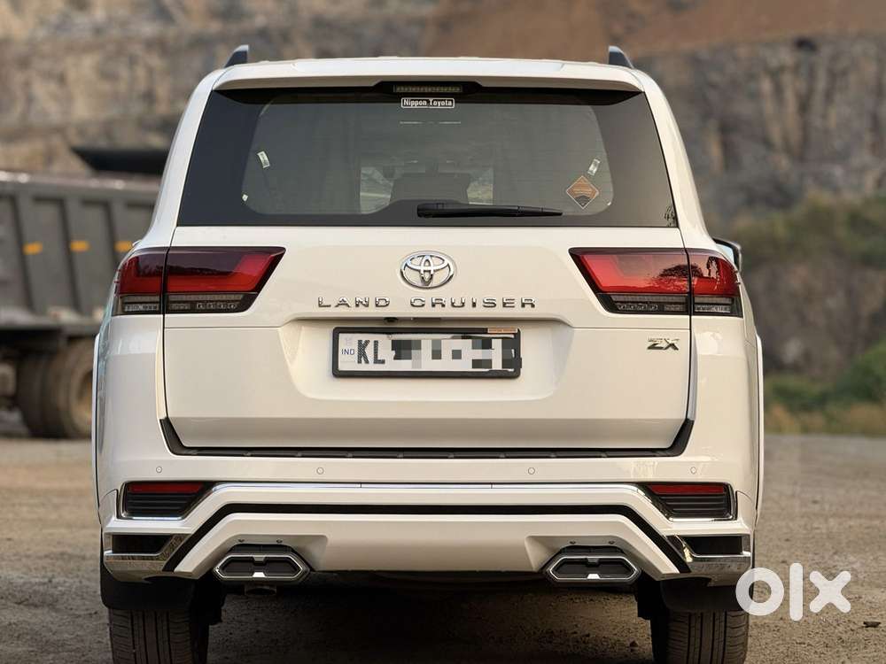 Toyota Land Cruiser 3.3 Zx Diesel, 2023, Diesel