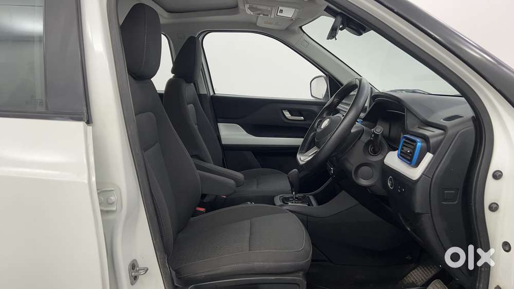 Tata Punch Creative Dual Tone Amt Sunroof, 2024, Petrol