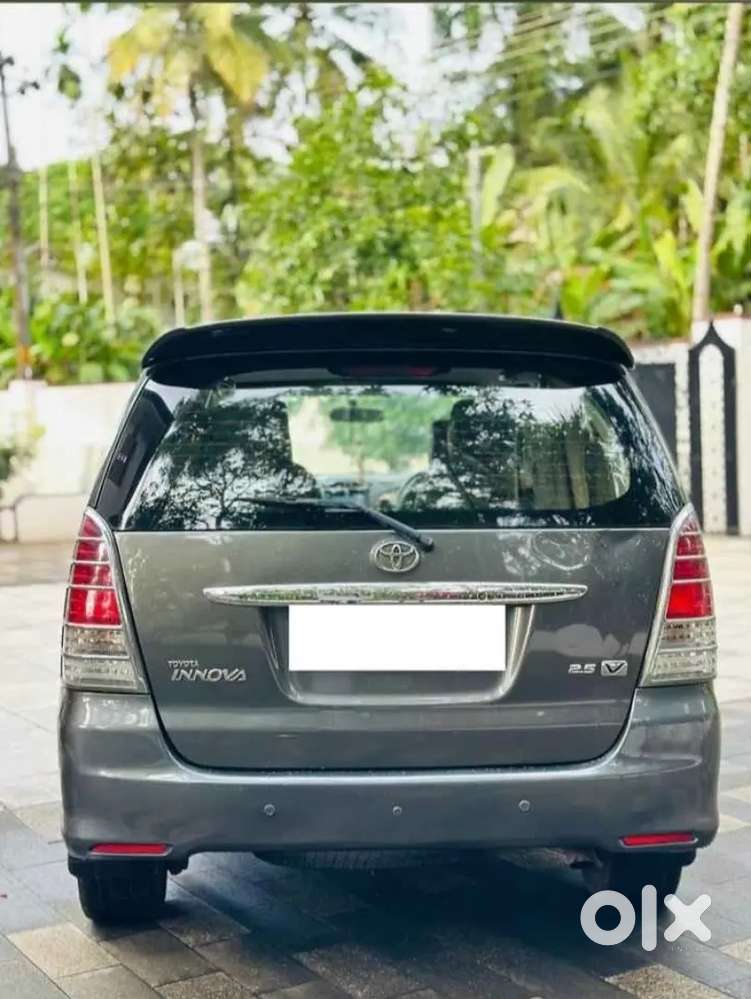 Innova 2.5 V
