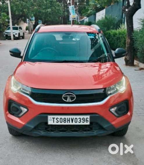 Tata Nexon, 2021, Petrol
