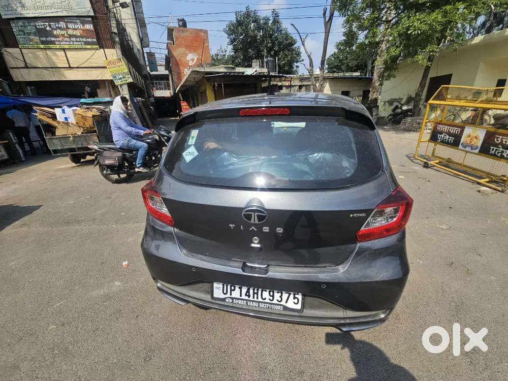 Tata Tiago Cng Brand New 1 Month Old Only
