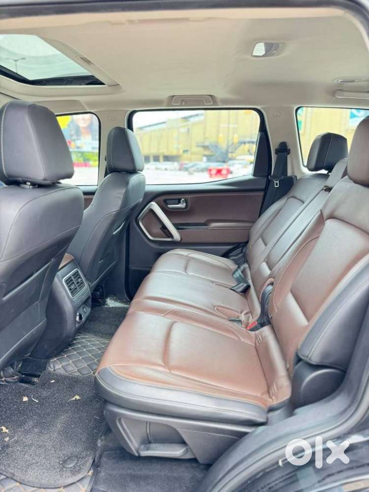 Mahindra Scorpio N Z8 Petrol At 7 Str, 2024, Petrol