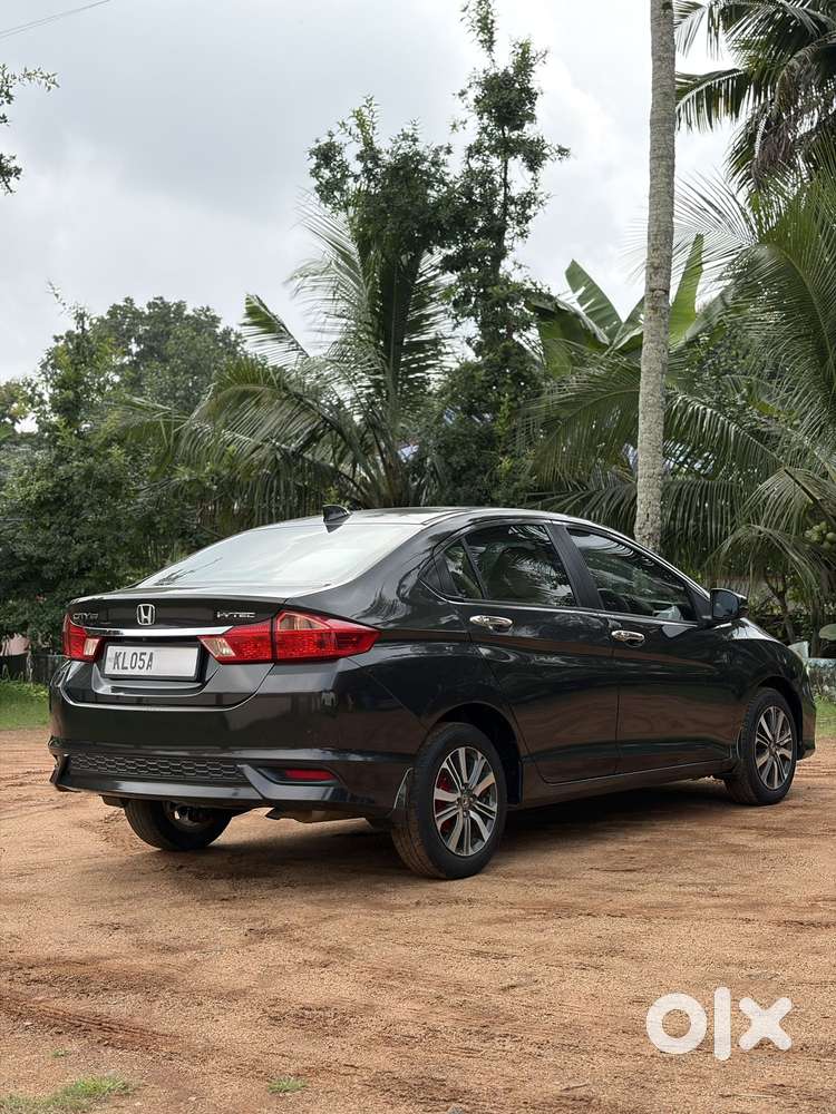 Honda City I-vtec V, 2018, Petrol