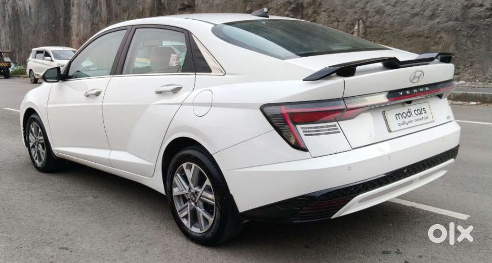 Hyundai Verna 1.5 Sx Vtvt Ivt, 2025, Petrol