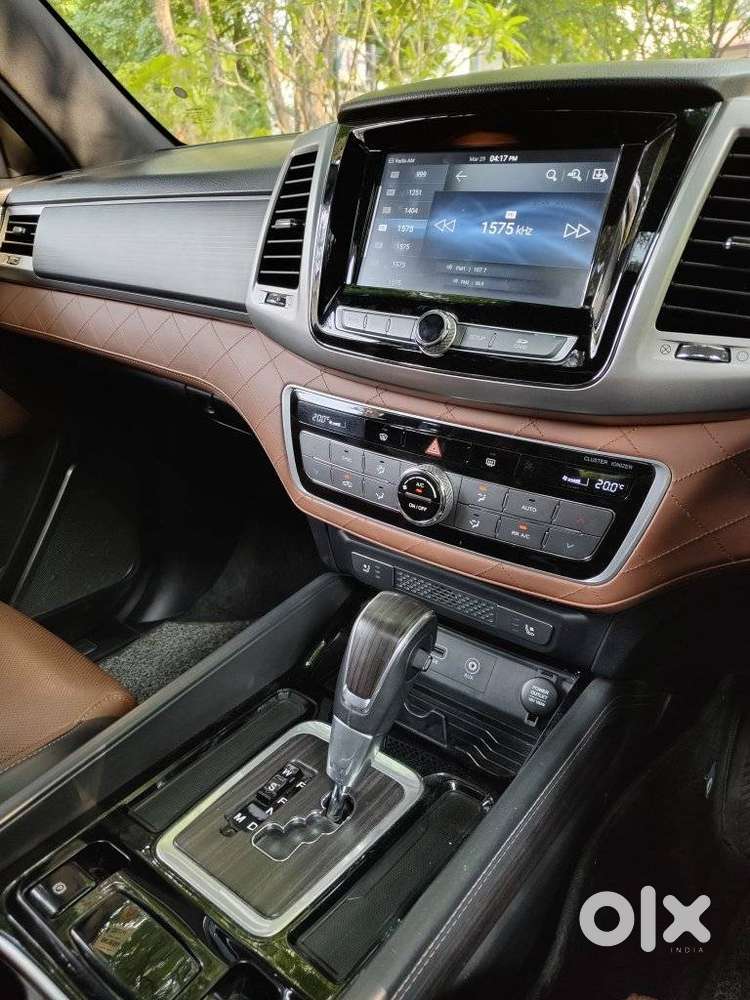 Mahindra Alturas G4 4x2 At, 2022, Diesel