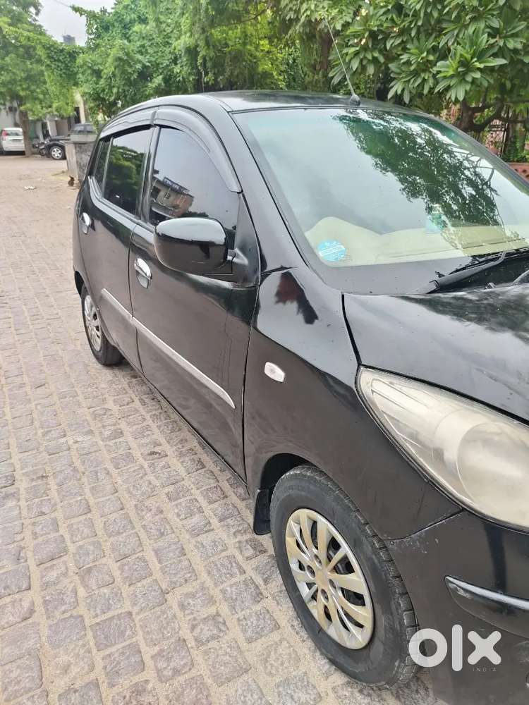 Hyundai I10 1.1 Era 2008 ( Argent Sale Karre Money Problem Hai)