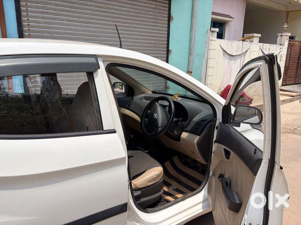 Hyundai Eon 2012 Petrol Well Maintained