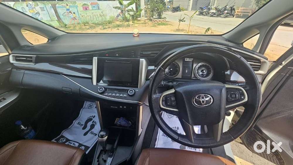 Toyota Innova Crysta 2.8z Automatic, 2017, Diesel