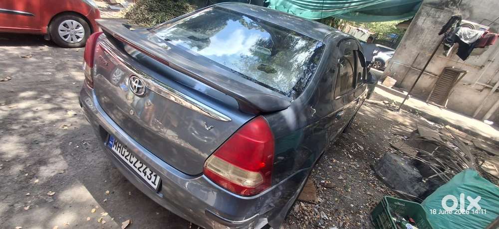 Toyota Etios V, 2013, Petrol